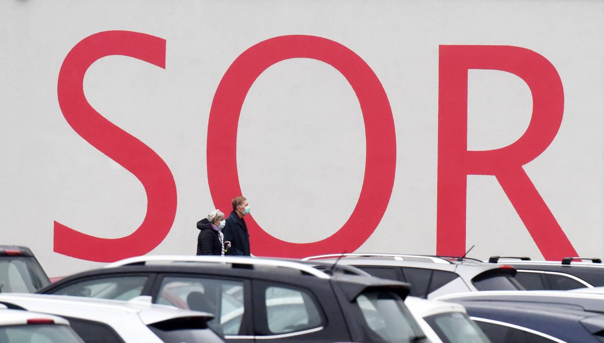 Gwałtowny wzrost liczby chorych w szpitalach. WHO ostrzega przed covidowymi odpadami