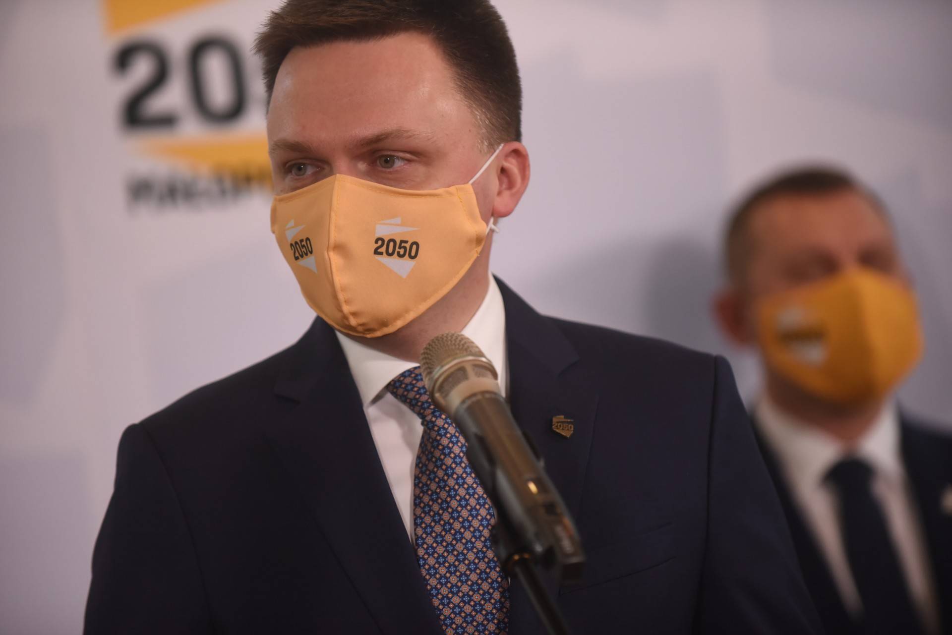 Szymon Hołownia "złowił" w Krakowie radnego