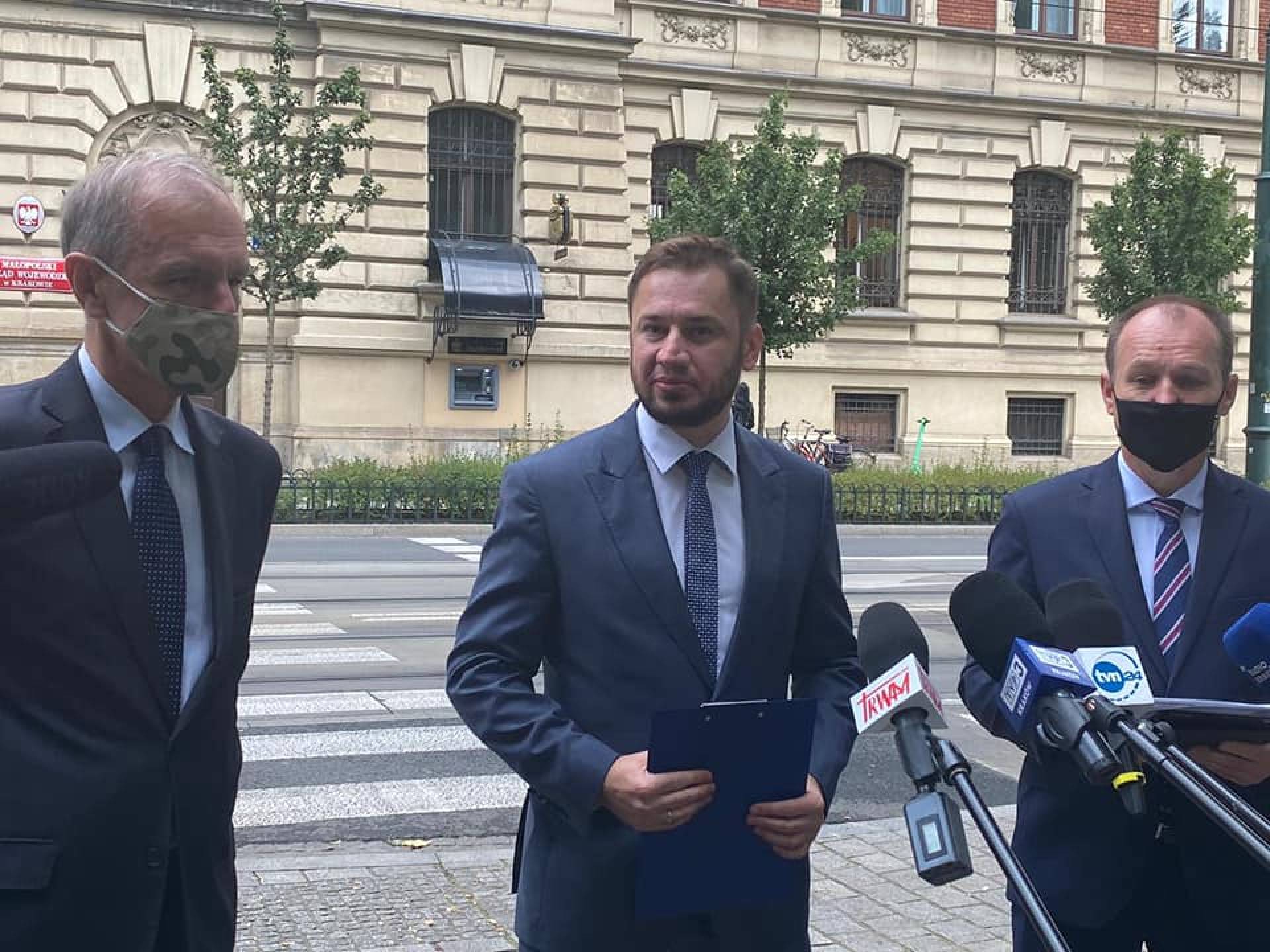 Opozycja pyta o plan walki z pandemią. Wojewoda: "nie straszcie ludzi"