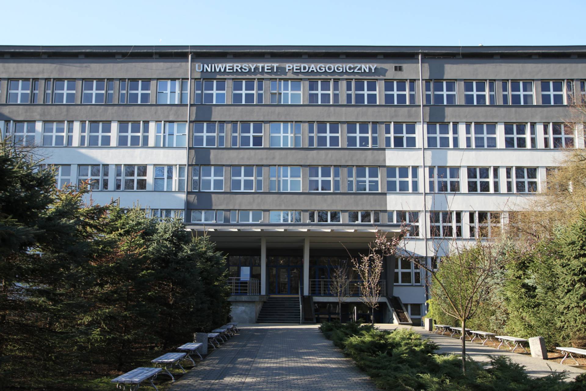 Kuriozalne wybory na uczelni: wyciął konkurenta, rywalizował sam ze sobą i... ledwo wygrał