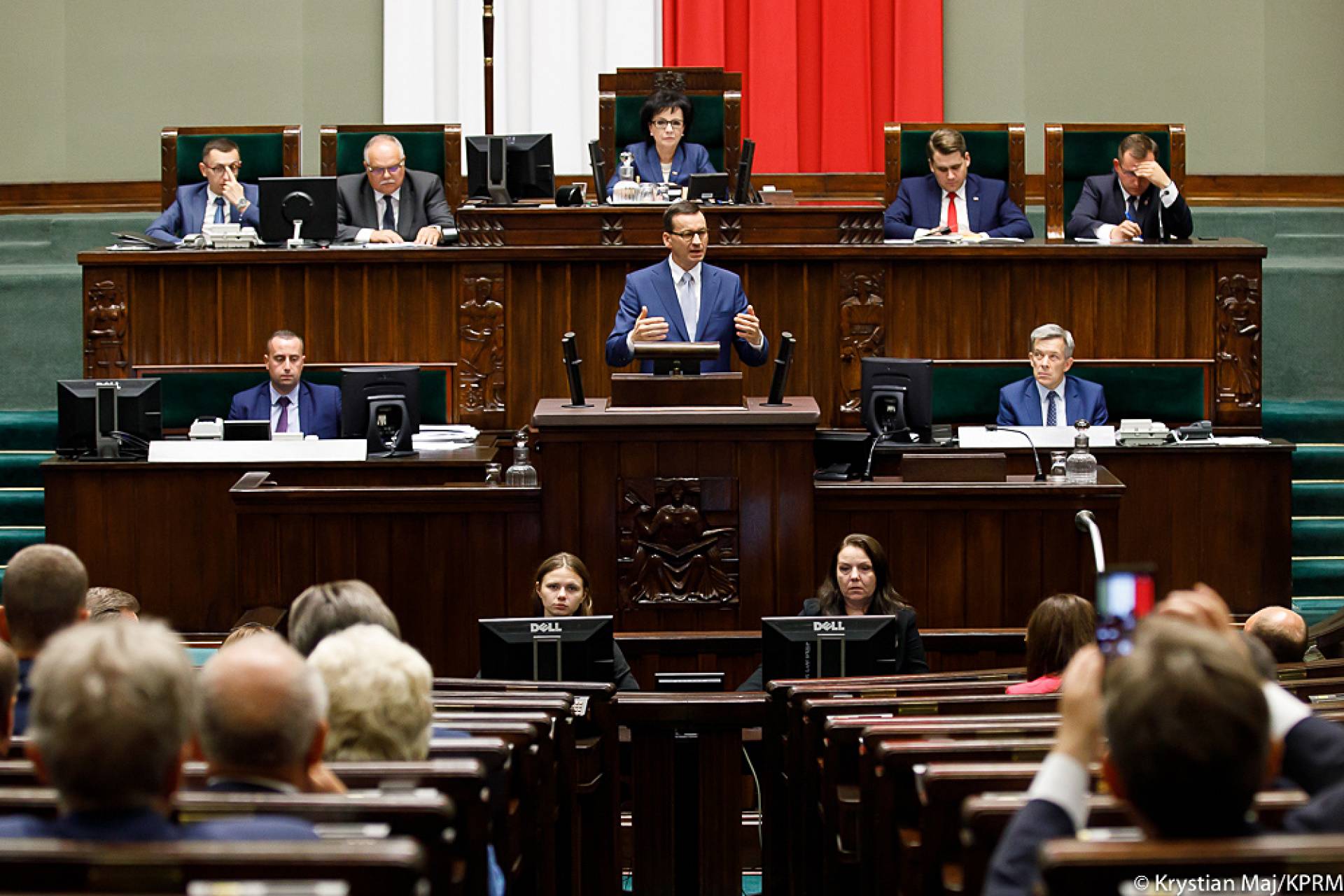 K. Piasecki: oszustwo „na posła", gorsze od... „na lekarza pracującego na platformie wiertniczej"?