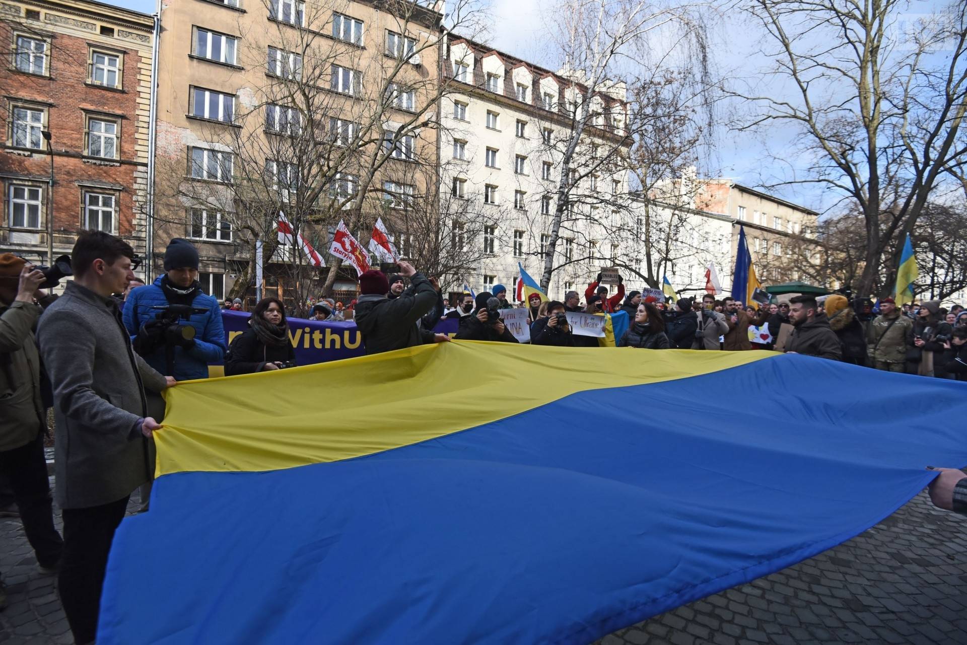 Jak okazać wsparcie, jaką pomoc zadeklarować? To wydawało się nierealne...
