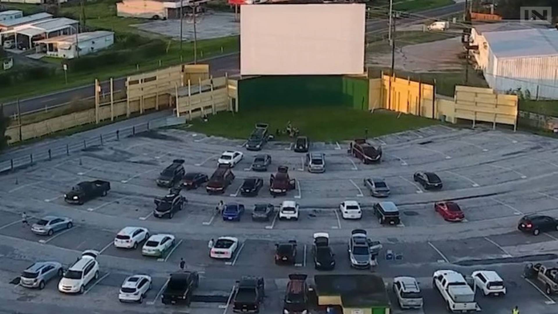 Rusza kino samochodowe w Krakowie, jest data pierwszego seansu!