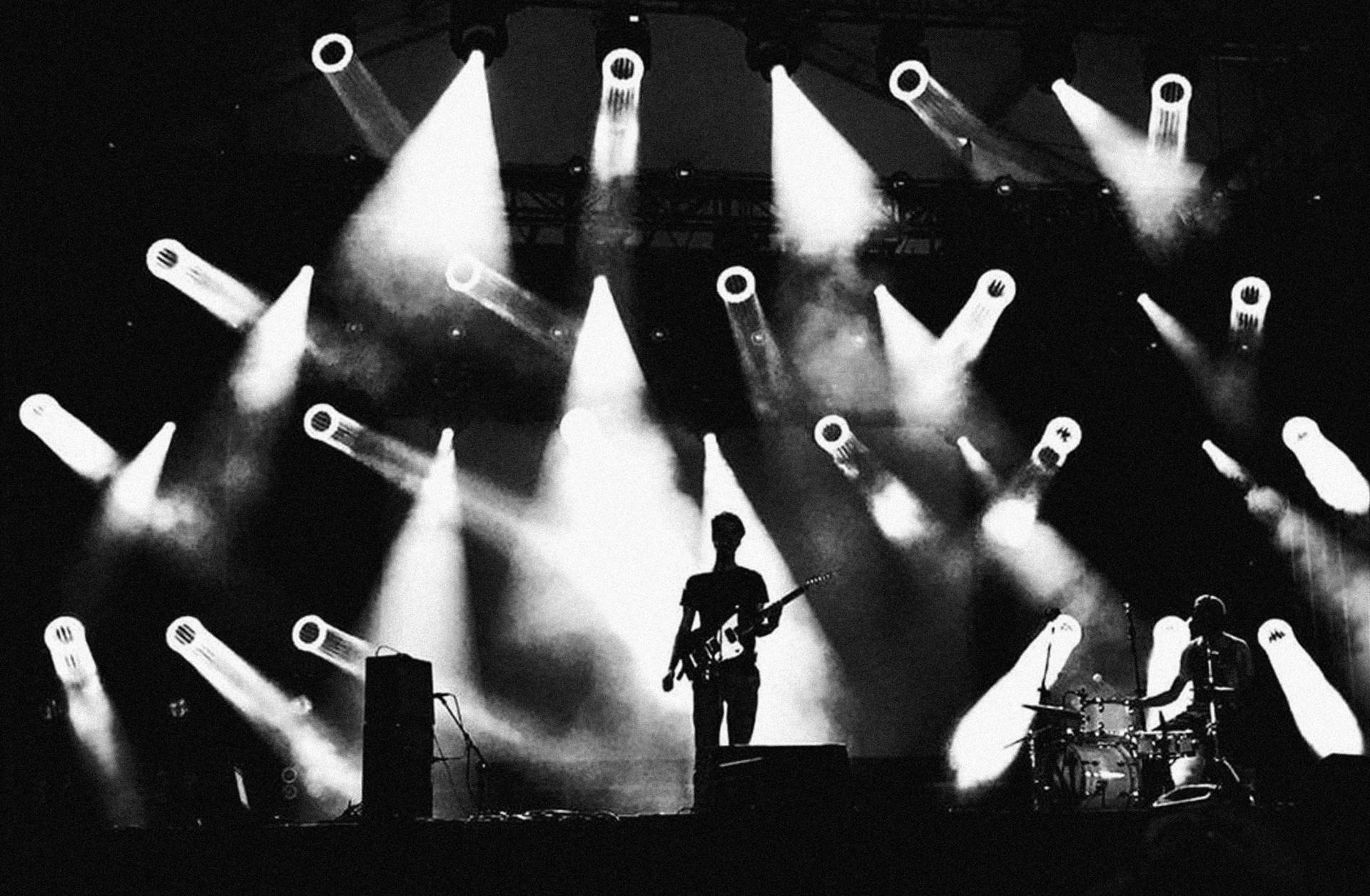 Sensacja - grające Nagrobki na Gali festiwalu Boska Komedia