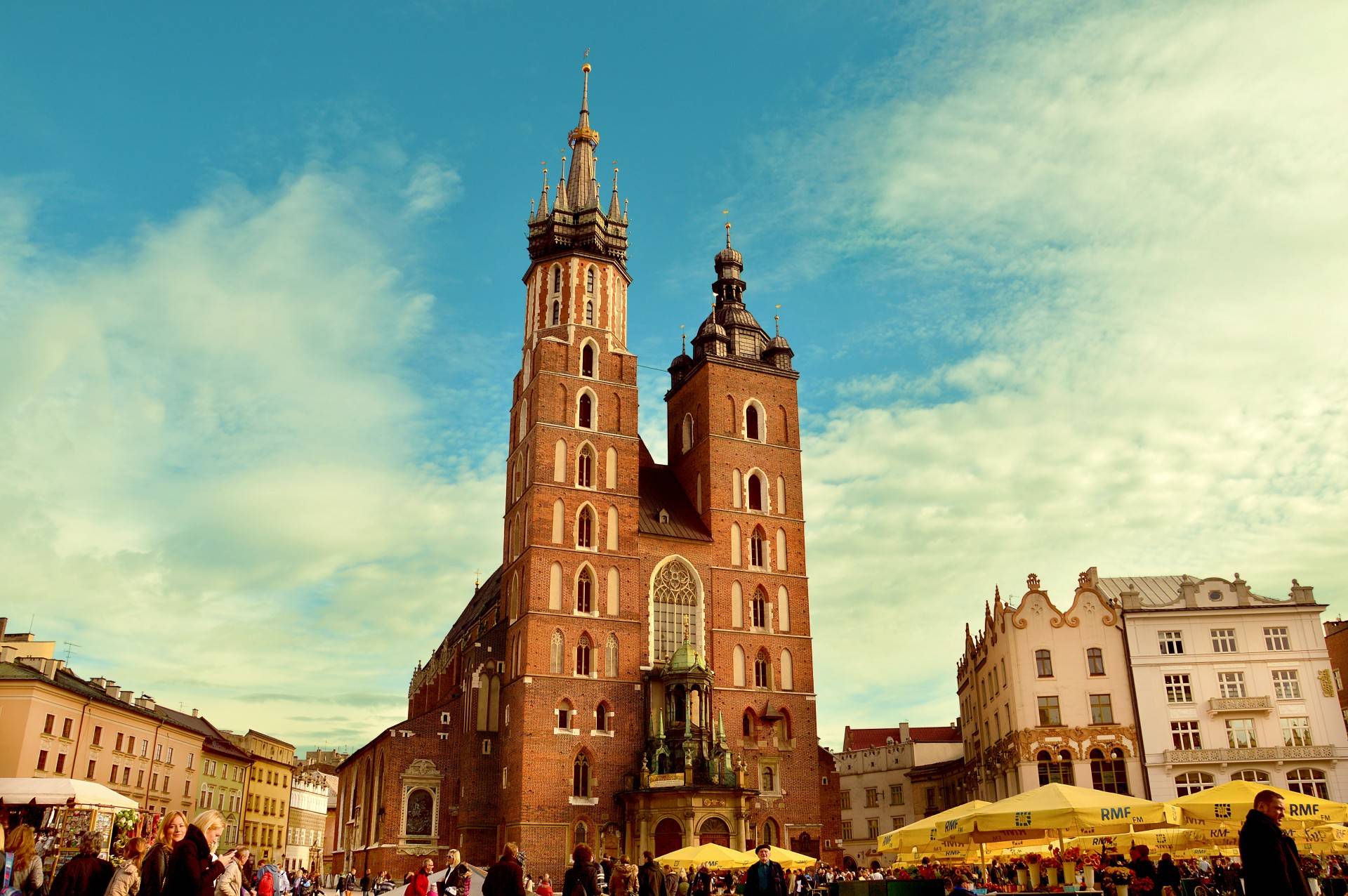 Mieszkania na sprzedaż Kraków i Bezpieczny kredyt 2 procent – w których dzielnicach najlepiej kupić mieszkanie?