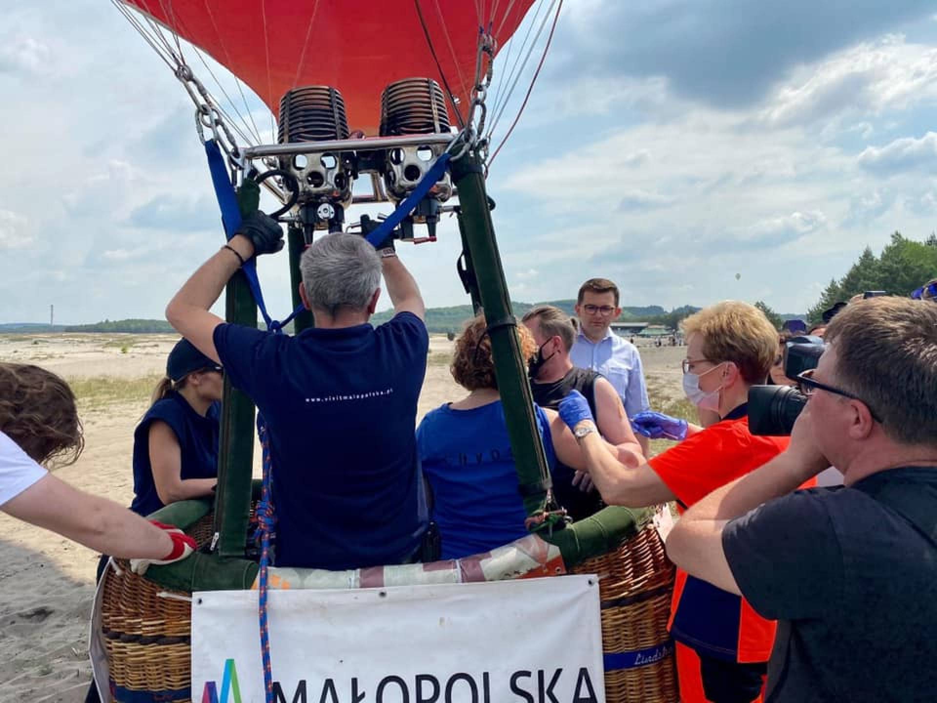 Grochówka za szczepionkę, szczepienie nawet w balonie
