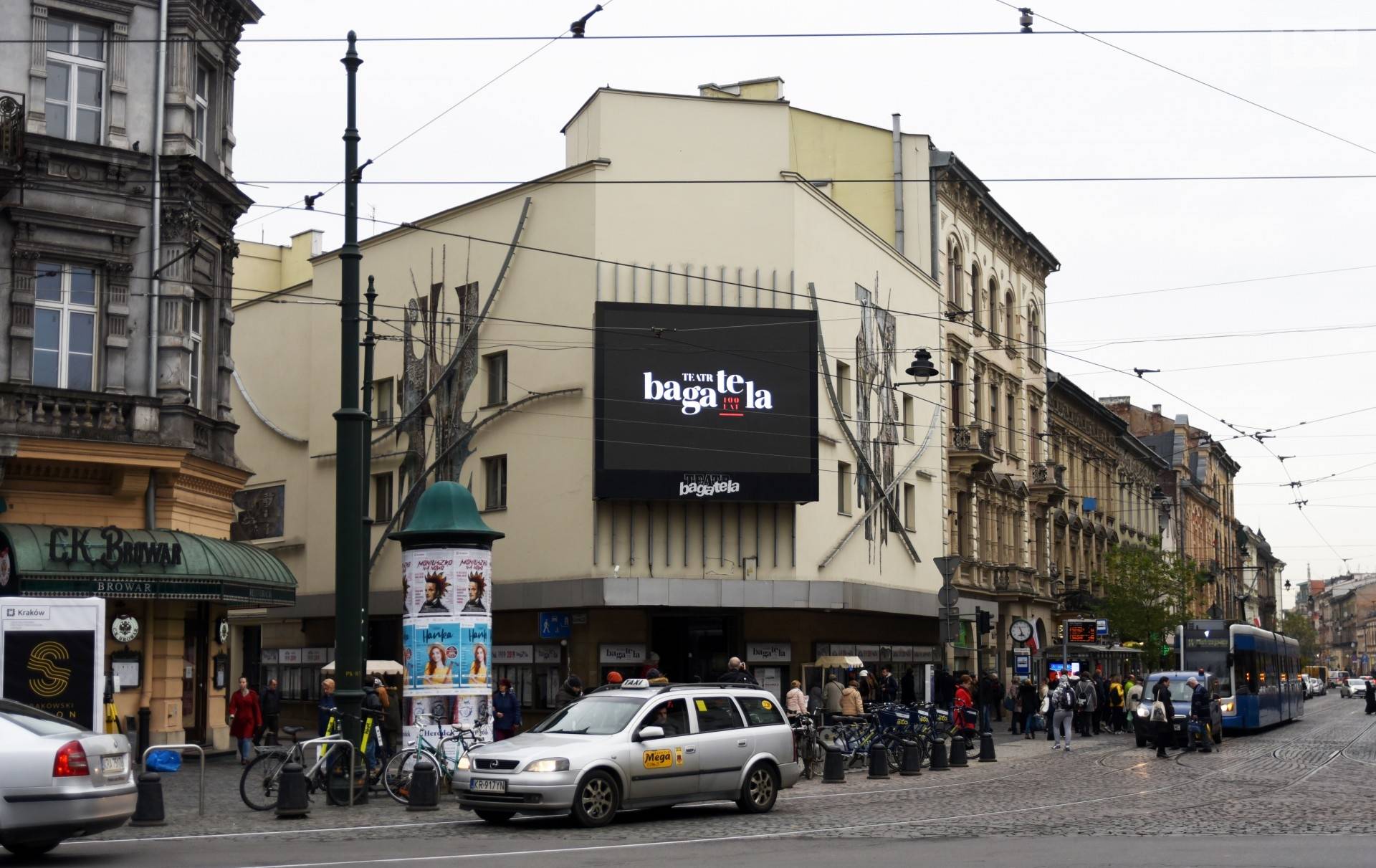 Dyrektor teatru z zarzutami, ma zakaz zbliżania się do kobiet, które go oskarżyły