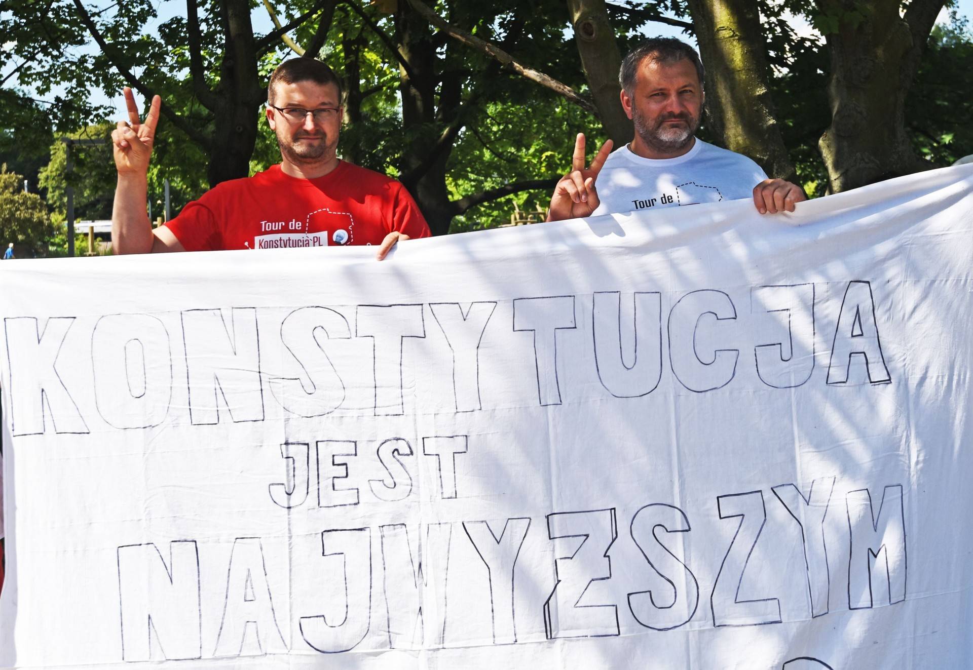 "Tour de Konstytucja" dotarł do Krakowa: gośćmi szykanowani sędziowie