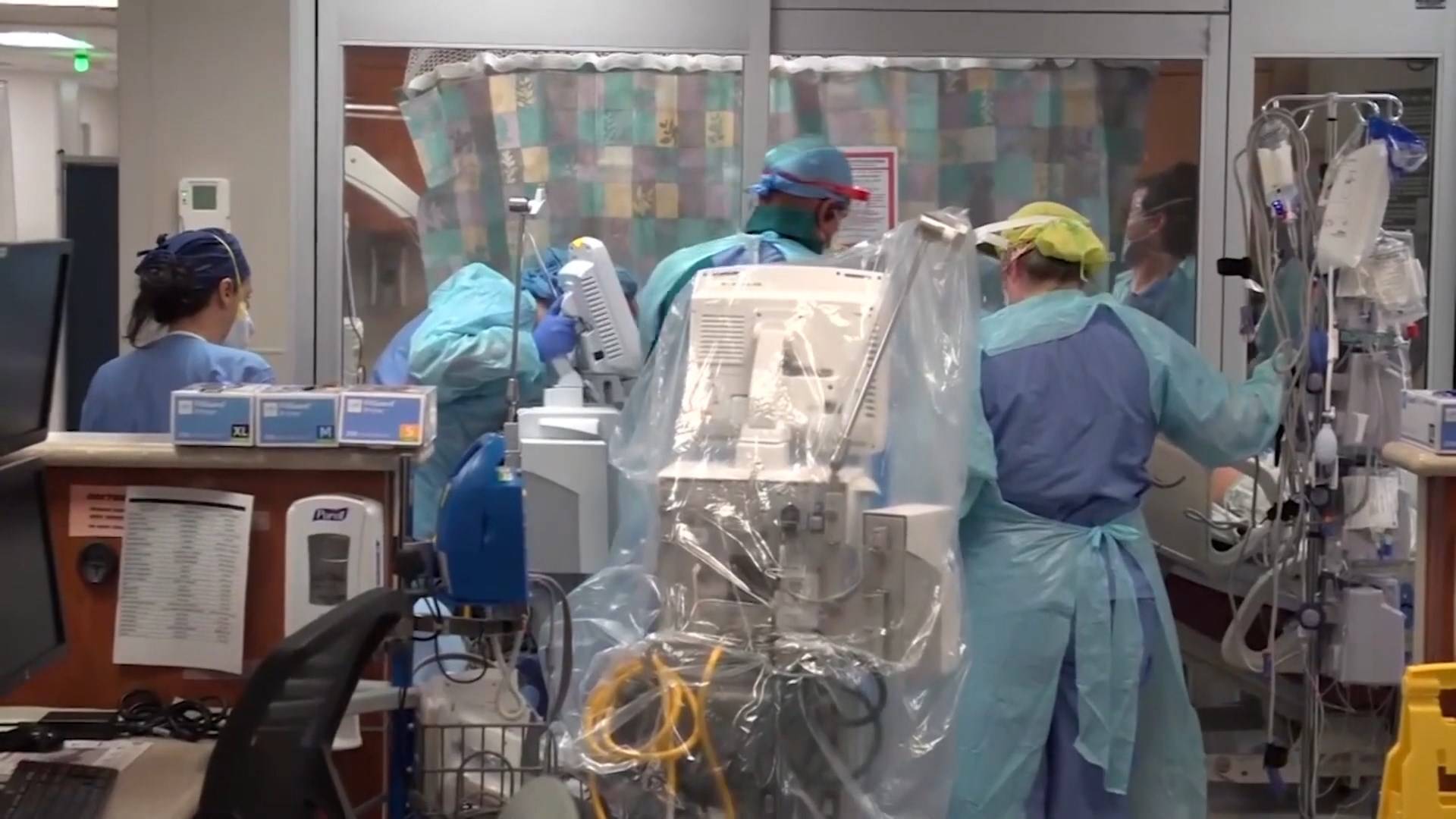 Największy wzrost liczby hospitalizowanych. Potrzebna pomoc wojska i z zagranicy