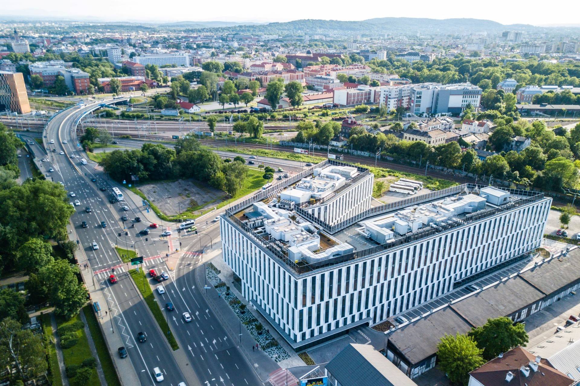Brytyjski gigant tytoniowy zatrudnia w Krakowie, praca dla księgowych, specjalistów IT