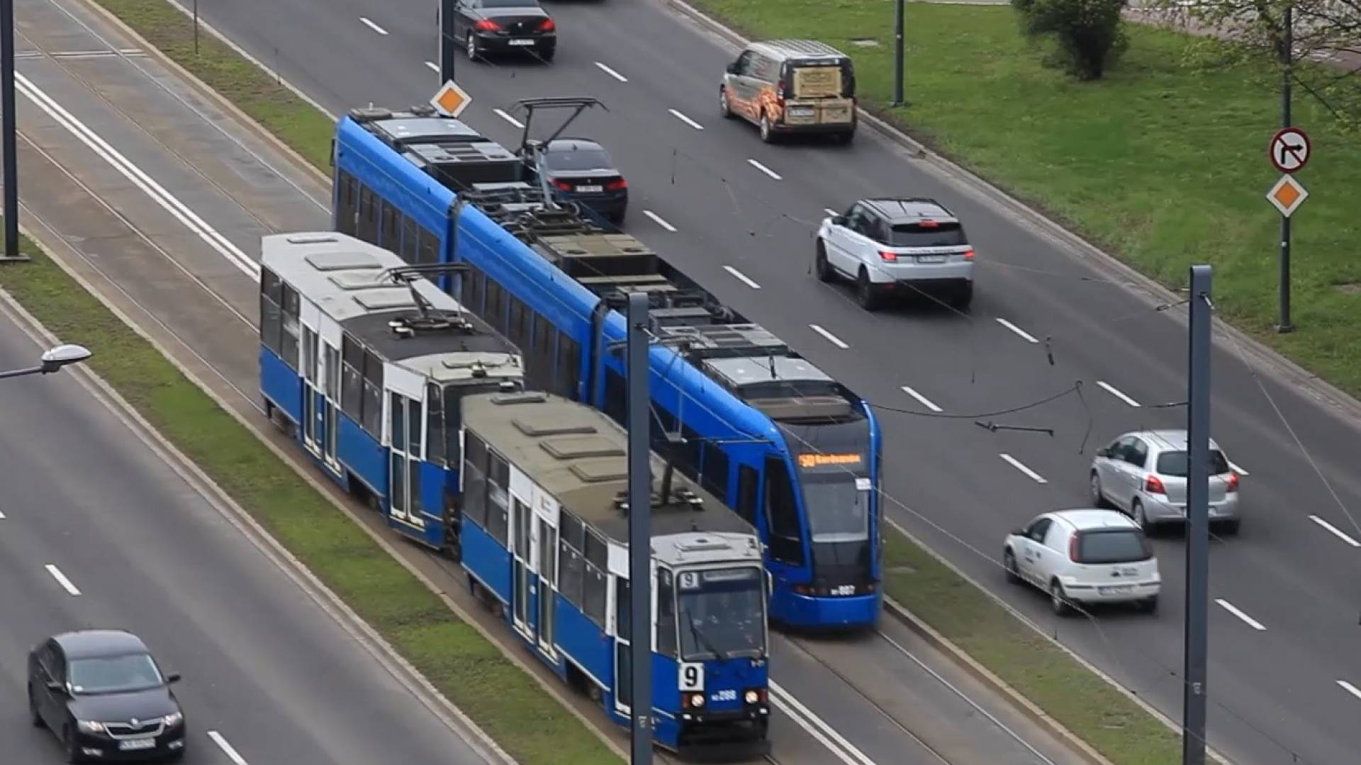 Zmiany w komunikacji miejskiej po zamknięciu przez rząd cmentarzy
