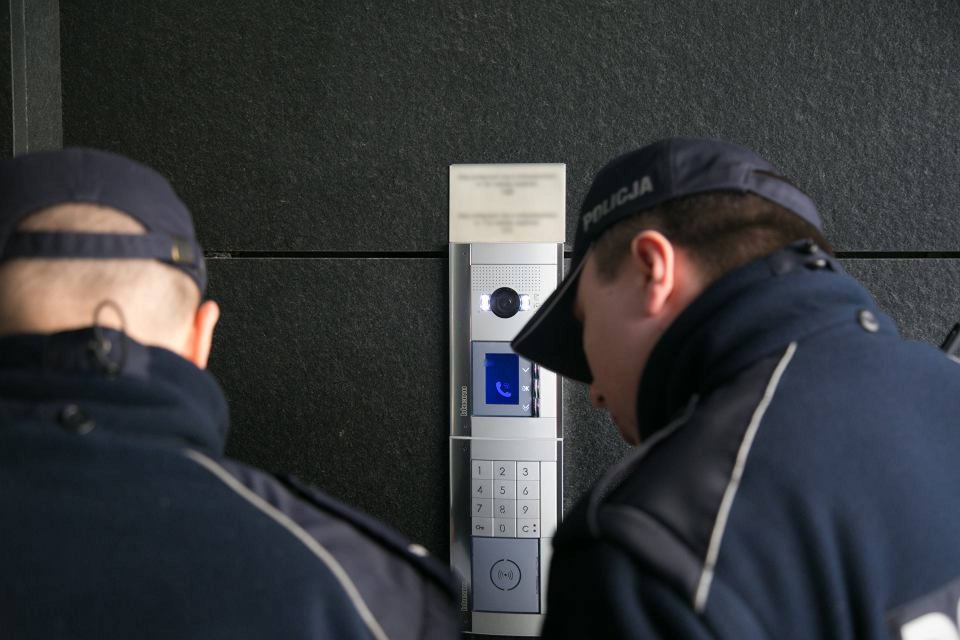 Policja sprawdza kto łamie kwarantannę, około tysiąca adresów dziennie
