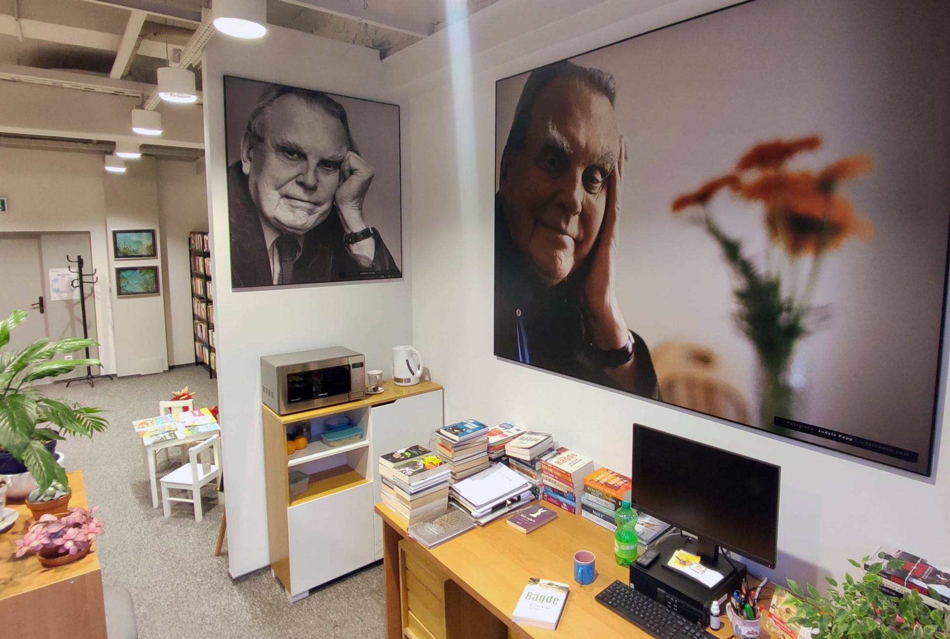 2024 Rokiem Czesława Miłosza w fotografii, wystawa w Bibliotece NCK