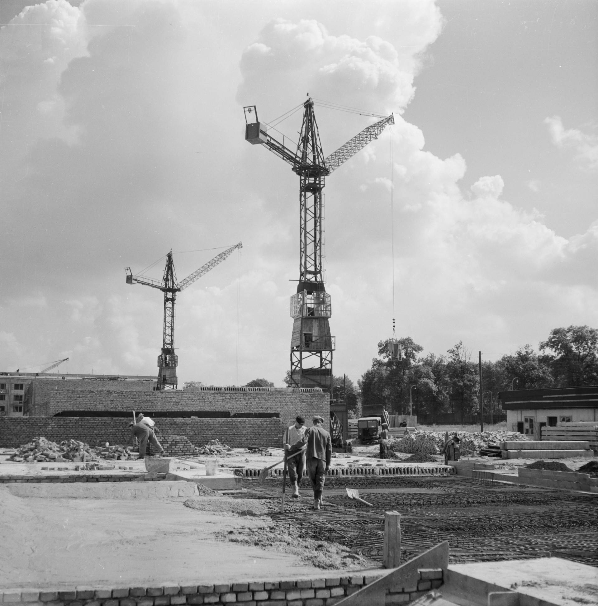 Tak budowano Nową Hutę. Zaczęło się 23 czerwca 1949 roku...
