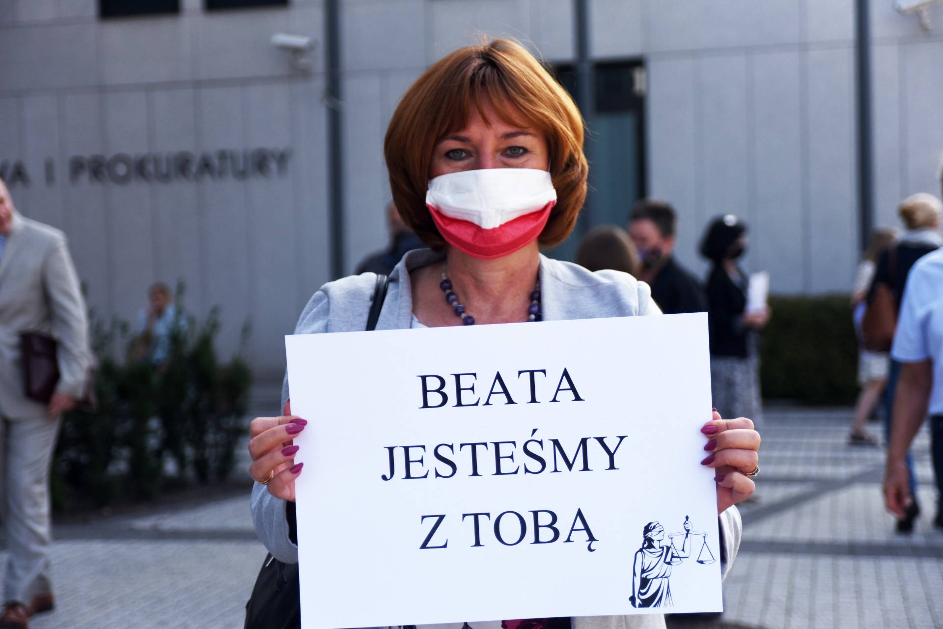 "Dziś Beata jutro Wy". W obronie sędzi, która wygrała proces z Ziobrą