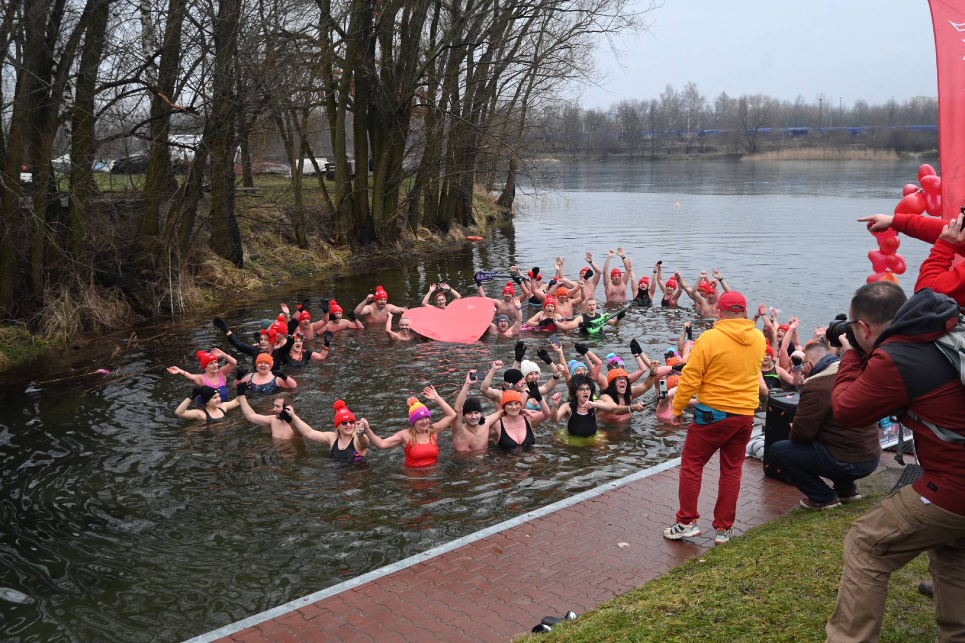 Krakowski Klub Morsów Kaloryfer gra razem z WOŚP