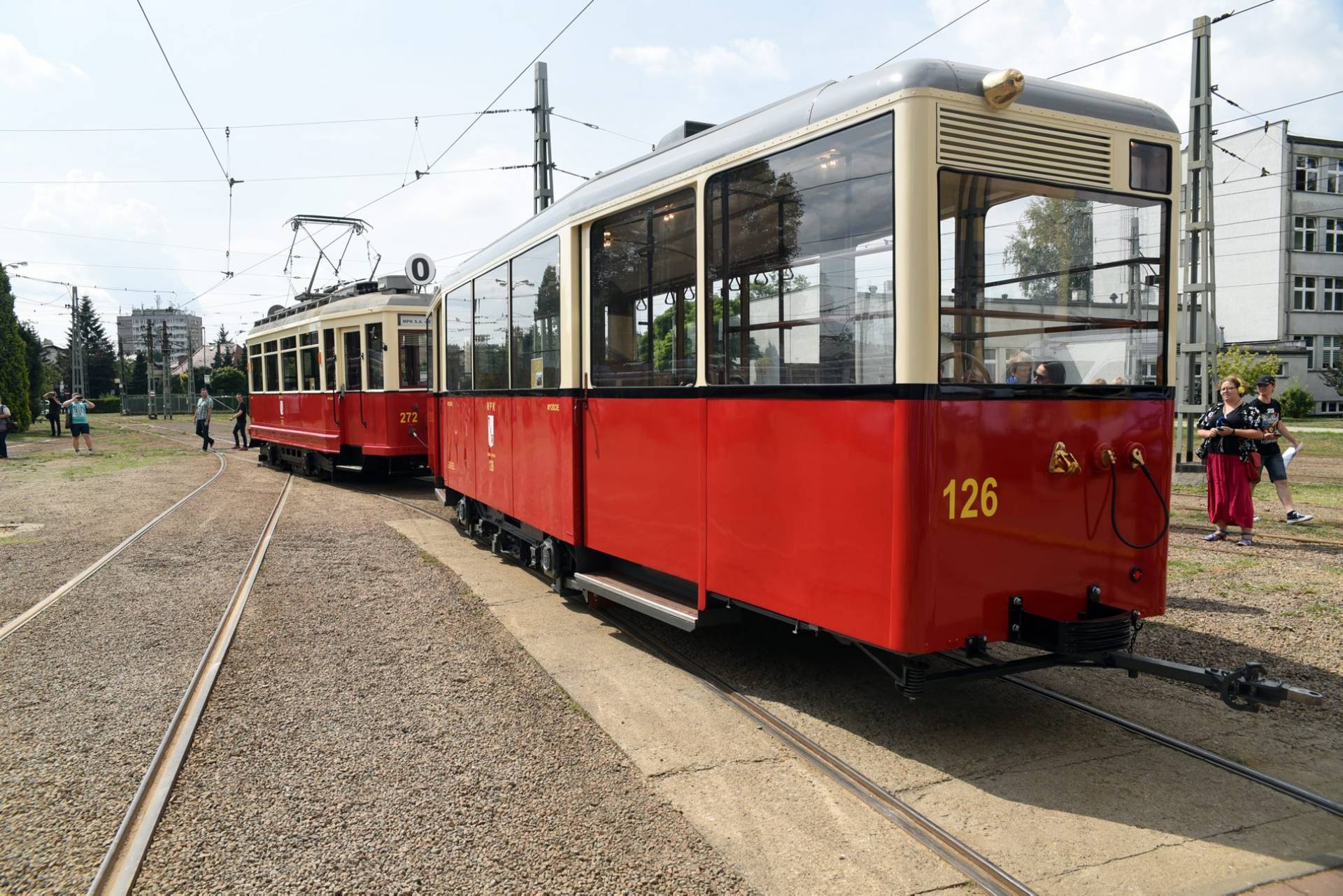 Wojenny wagon tramwaj w Krakowie. Zbudowała go III Rzesza
