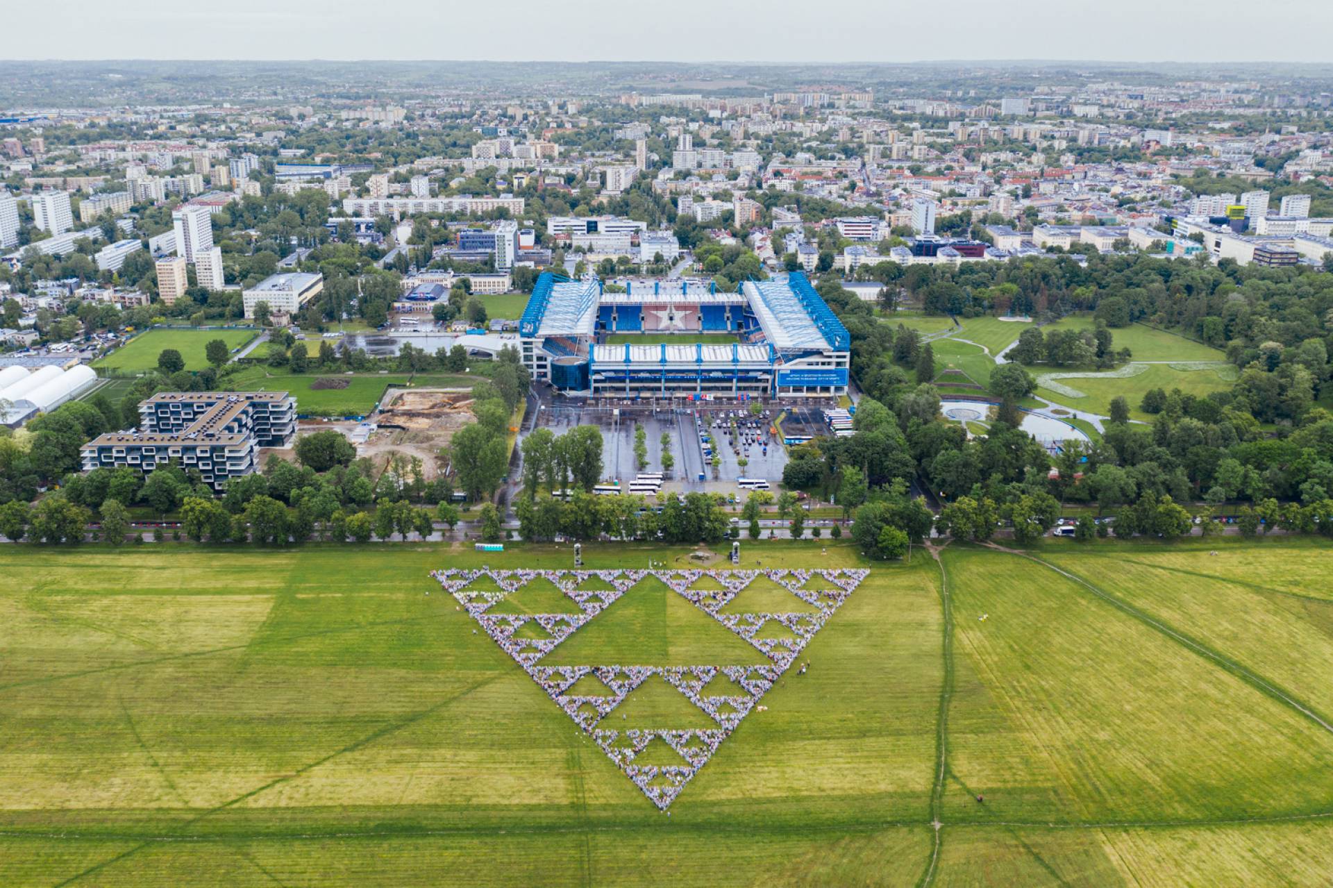 Niezwykłe zjawisko na krakowskich Błoniach