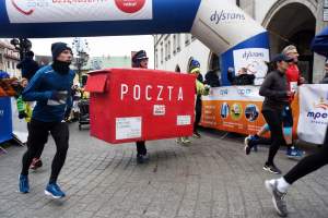 Biegła skrzynka, pierogi, czarownice i inne stwory: najfajniejszy bieg w Krakowie