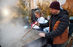 Rekord Polski w gotowaniu żurku. W Krakowie przygotowano 220 kilogramów zupy