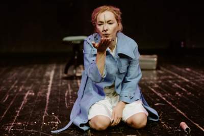 Jadą ze spektaklem pod granicę polsko - białoruską. Zbierają koce dla migrantów