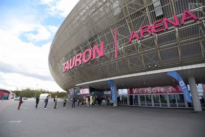 Wstrzymane szczepienia w punktach powszechnych. Jest duży problem