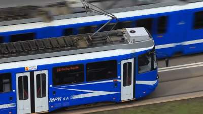 Napastnik z nożem w krakowskim tramwaju. Zaatakował motorniczego