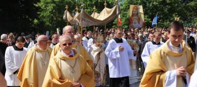 Bp Muskus: trzeba dostrzec Jezusa w migrantach, w myślących inaczej