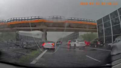 Kuriozalna sytuacja na autostradzie: tego nie wolno robić!