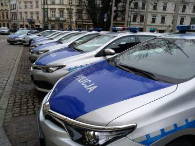 Ruczaj: pieniądze leżały na ulicy. Policjanci zebrali pięć tysięcy...