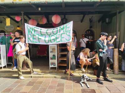 Protest w Krakowie w obronie uchodźców. Jest stanowisko Rady Episkopatu