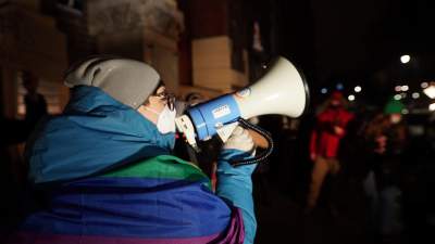 „Zakaz aborcji zabija nas po kolei!” Manifestacja pod siedzibą PiS w Krakowie