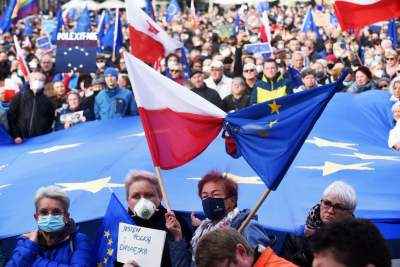Kraków zostaje! Wielka manifestacja na Rynku