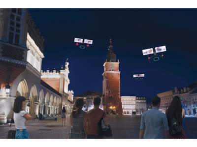 Dronowy pokaz na Rynku Głównym. LGBT przemówi