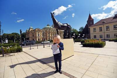 Kukła Dudy promowała "Trybunę Ludu".  Protest w obronie wolnych mediów