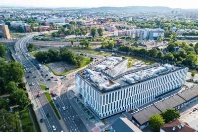 Brytyjski gigant tytoniowy zatrudnia w Krakowie, praca dla księgowych, specjalistów IT