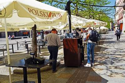 Restauratorzy szykują się do zniesienia obostrzeń, fot. Marek Lasyk - zdjęcie 3