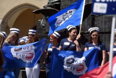 Protest pielęgniarek na Rynku Głównym - zdjęcie 19