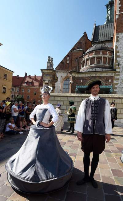 Tańczyli na Wawelu z dzwoneczkami przy kostkach. Przed nami ostatnie spektakle - zdjęcie 22