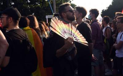 Piękny Tęczowy Kraków. Roztańczony i radosny Marsz Równości (fot. Marek Lasyk) - zdjęcie 17