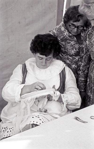 Targi Sztuki Ludowej 44 lata temu, fot. Marek Lasyk - zdjęcie 15