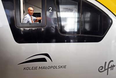 Uroczysty odbiór pociągu PESA ELF2, fot. Marek Lasyk - zdjęcie 2