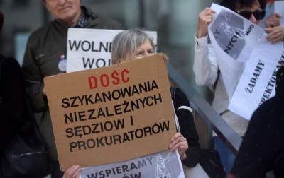 Sędziowie niezłomni: protestują każdego 18. dnia miesiąca - zdjęcie 8