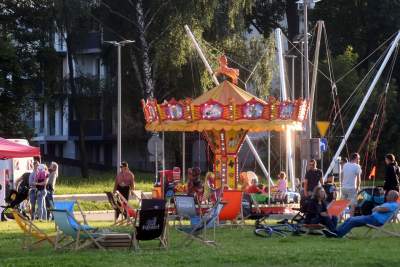 Taka promocja mocnego alkoholu: leją go z betoniarki - zdjęcie 2