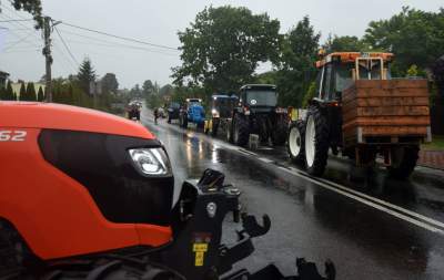 Rolnicza blokada drogi w Warzeńczycach, fot. Marek Lasyk - zdjęcie 7