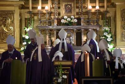 Pogrzeb proboszcza katedry wawelskiej. Obecni prezydent, premier i liderzy PiS - zdjęcie 21