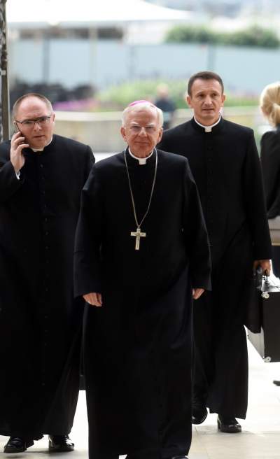 Pogrzeb proboszcza katedry wawelskiej. Obecni prezydent, premier i liderzy PiS - zdjęcie 7
