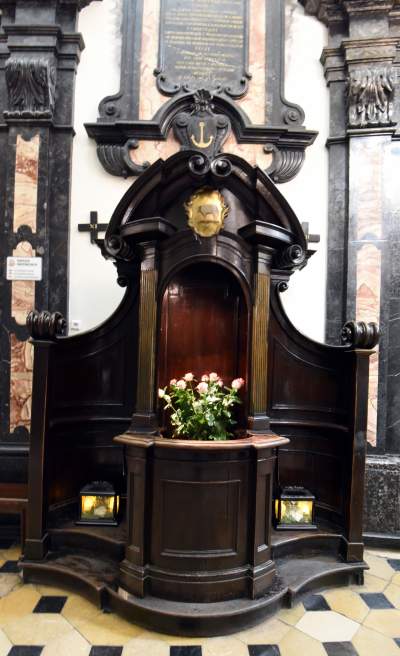 Pogrzeb proboszcza katedry wawelskiej. Obecni prezydent, premier i liderzy PiS - zdjęcie 4