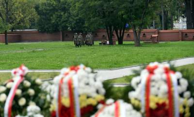 Szczątki trzech żołnierzy niezłomnych uroczyście pochowane... - zdjęcie 13