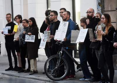 Haniebne działania polskich władz. Protest w Krakowie 27.09.2021 - zdjęcie 12